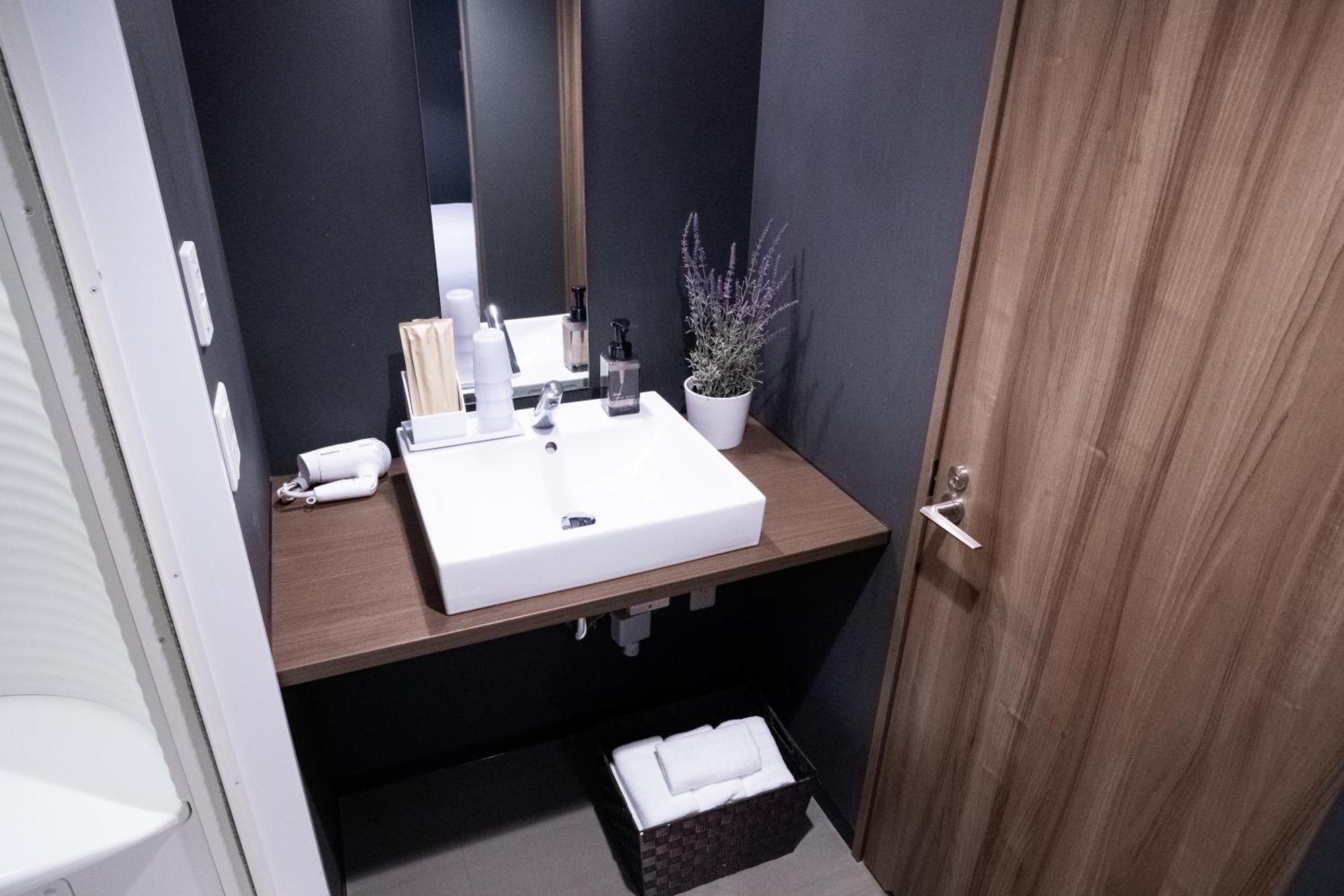 Hotel Wayfarer Shinsaibashi Ōsaka Zimmer foto